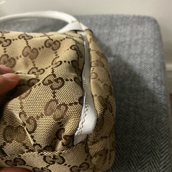 Gucci hand bag or shoulder small bag -authentic - Picture 10 of 17